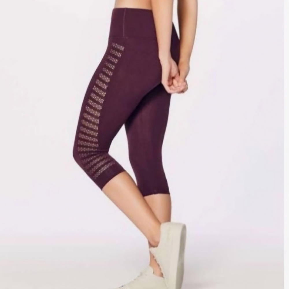 Lululemon Reveal Crop Leggings